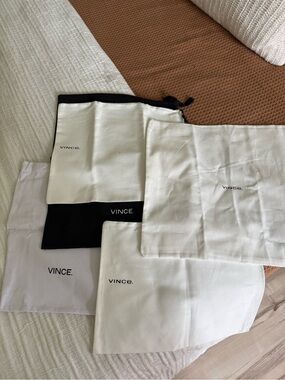 Vince Dust Bags - White with Black Accents